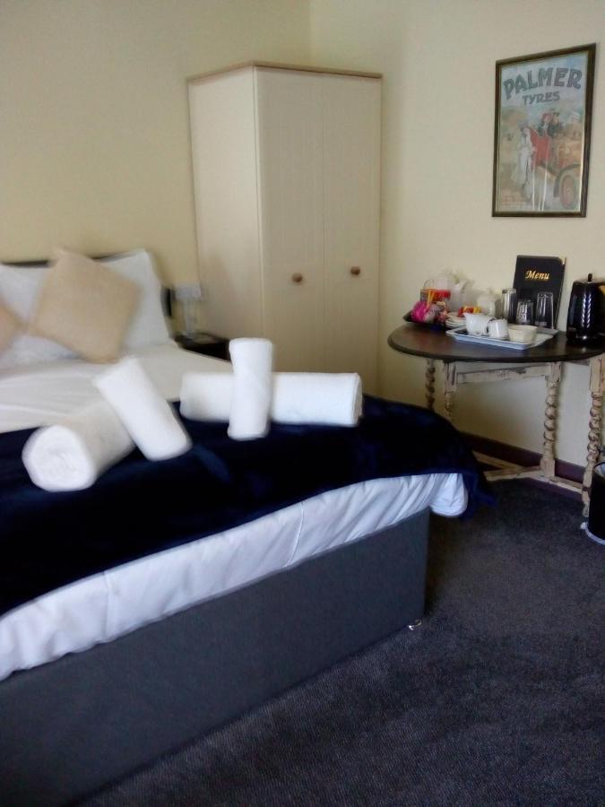 The Kings Arms Inn Stratton  Екстериор снимка