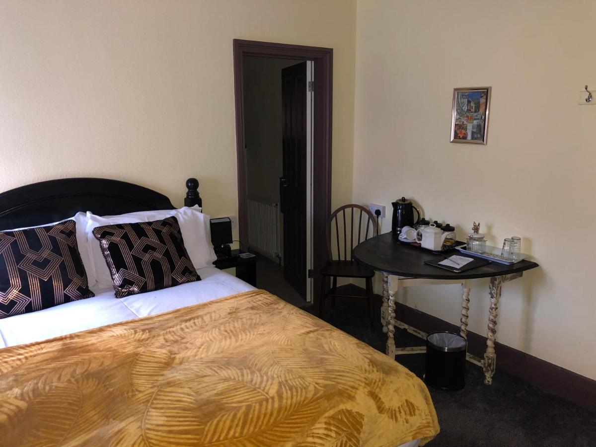 The Kings Arms Inn Stratton  Екстериор снимка