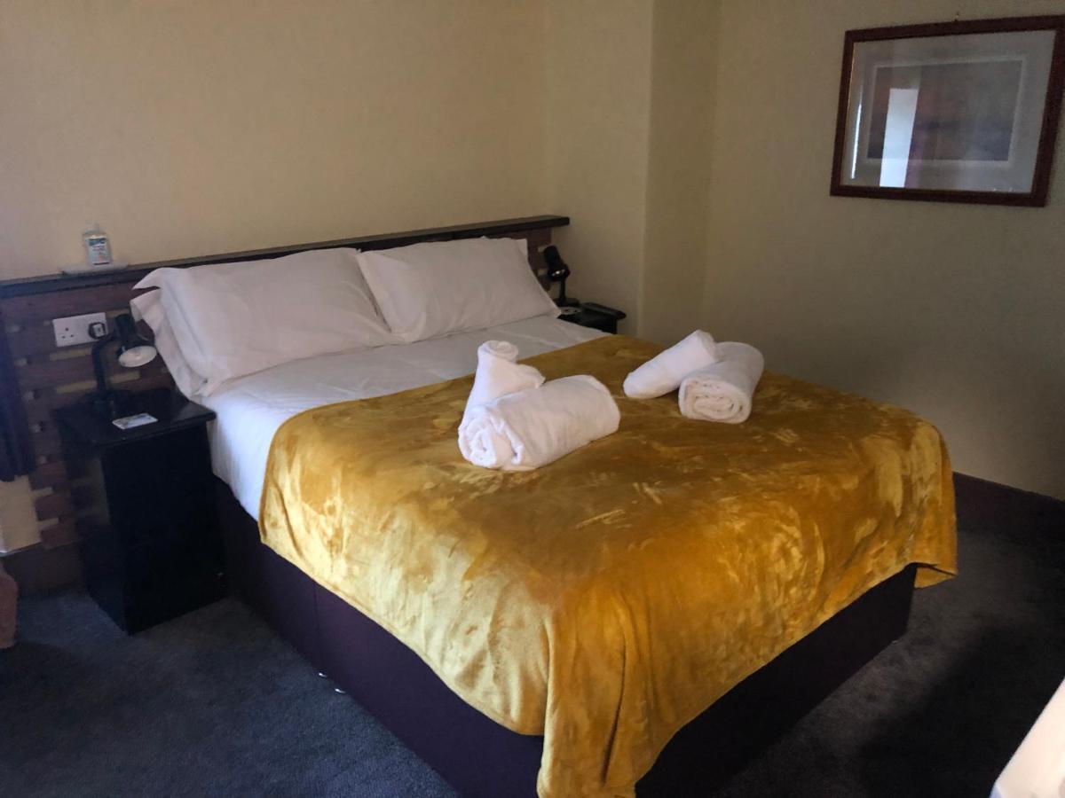 The Kings Arms Inn Stratton  Екстериор снимка