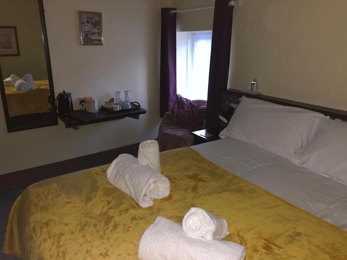 The Kings Arms Inn Stratton  Екстериор снимка