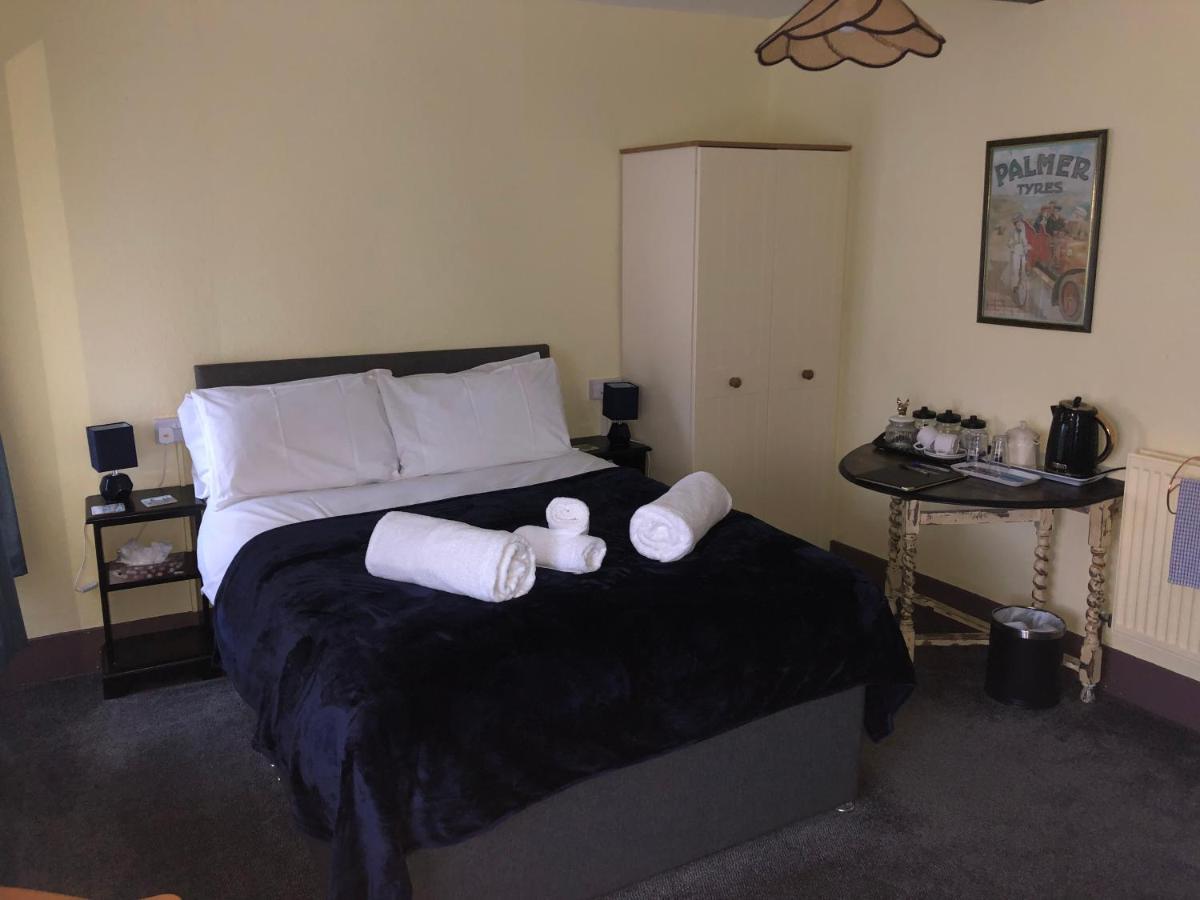 The Kings Arms Inn Stratton  Екстериор снимка