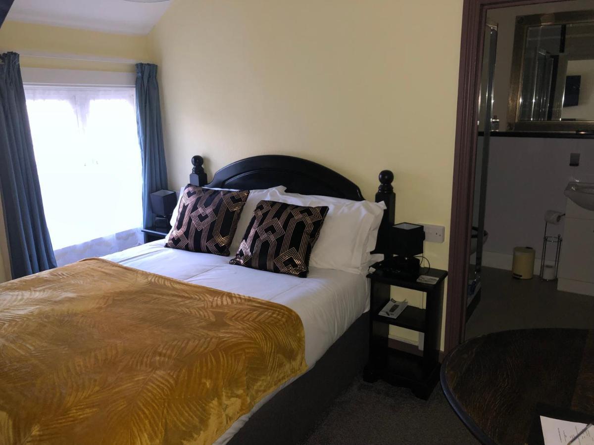 The Kings Arms Inn Stratton  Екстериор снимка